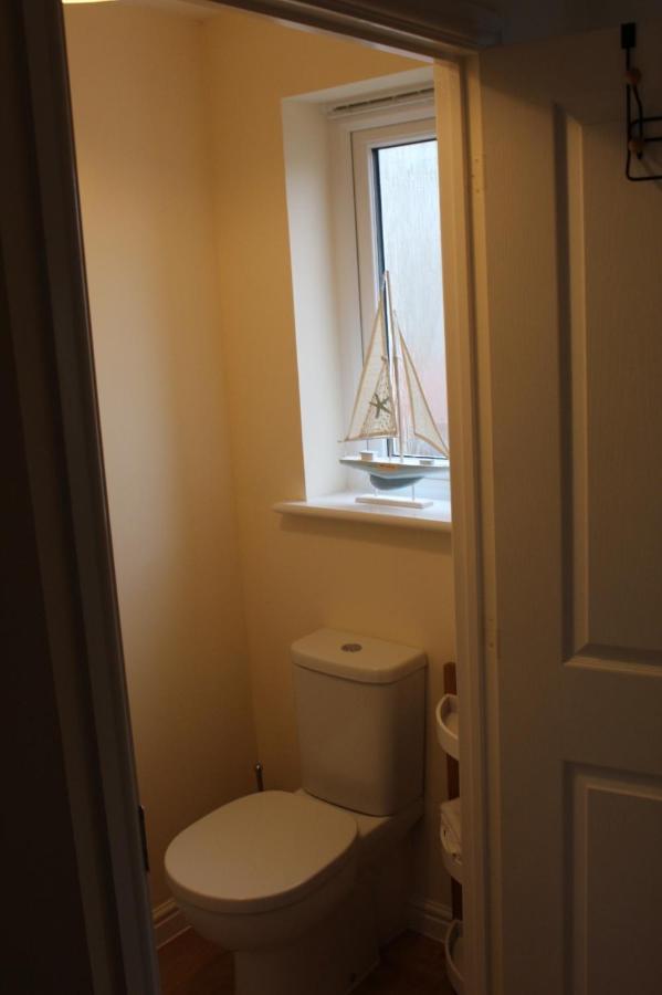 Home From Home Milford Haven Bagian luar foto